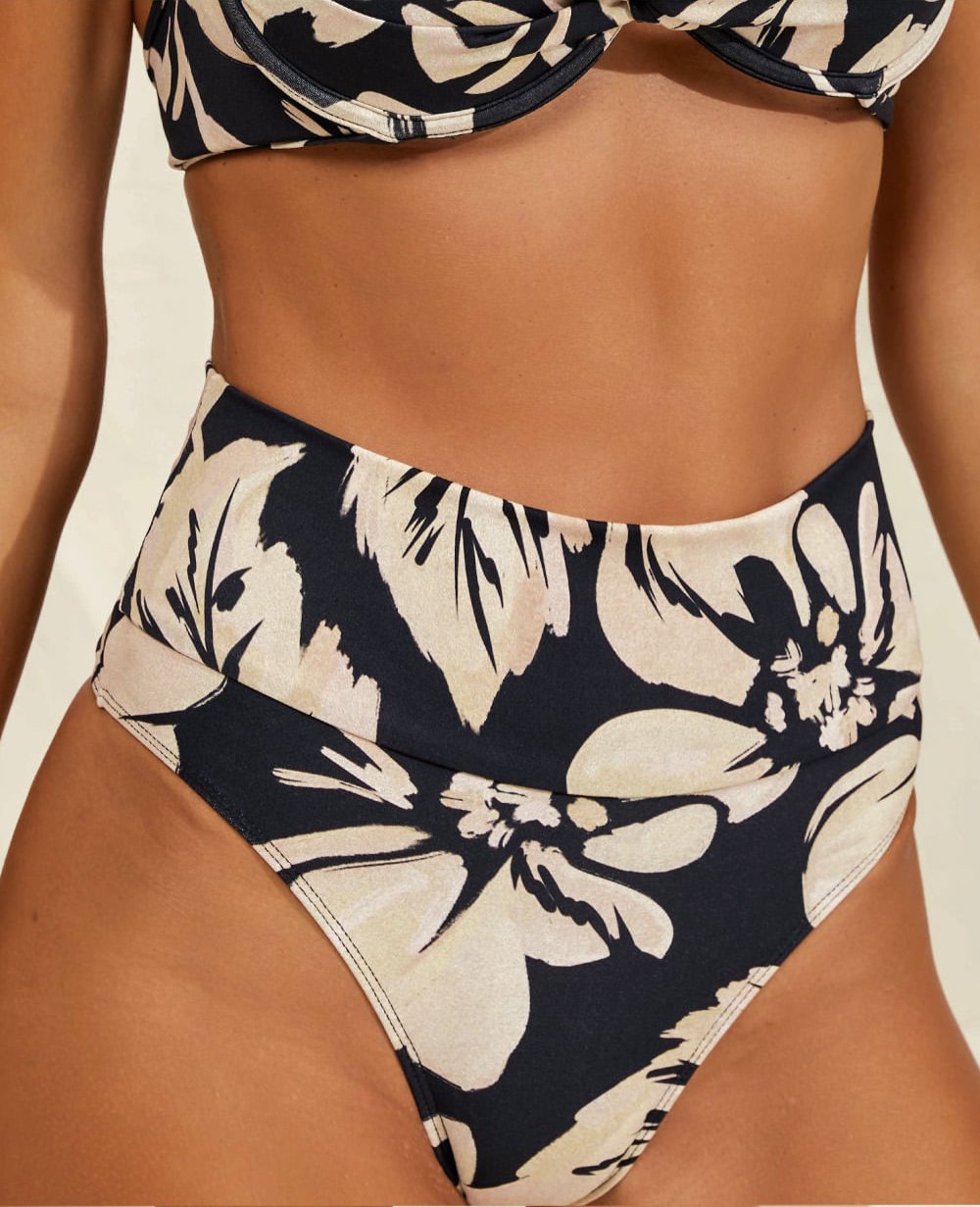 Calcinha Hot Pant Grande com Barra Dobrável